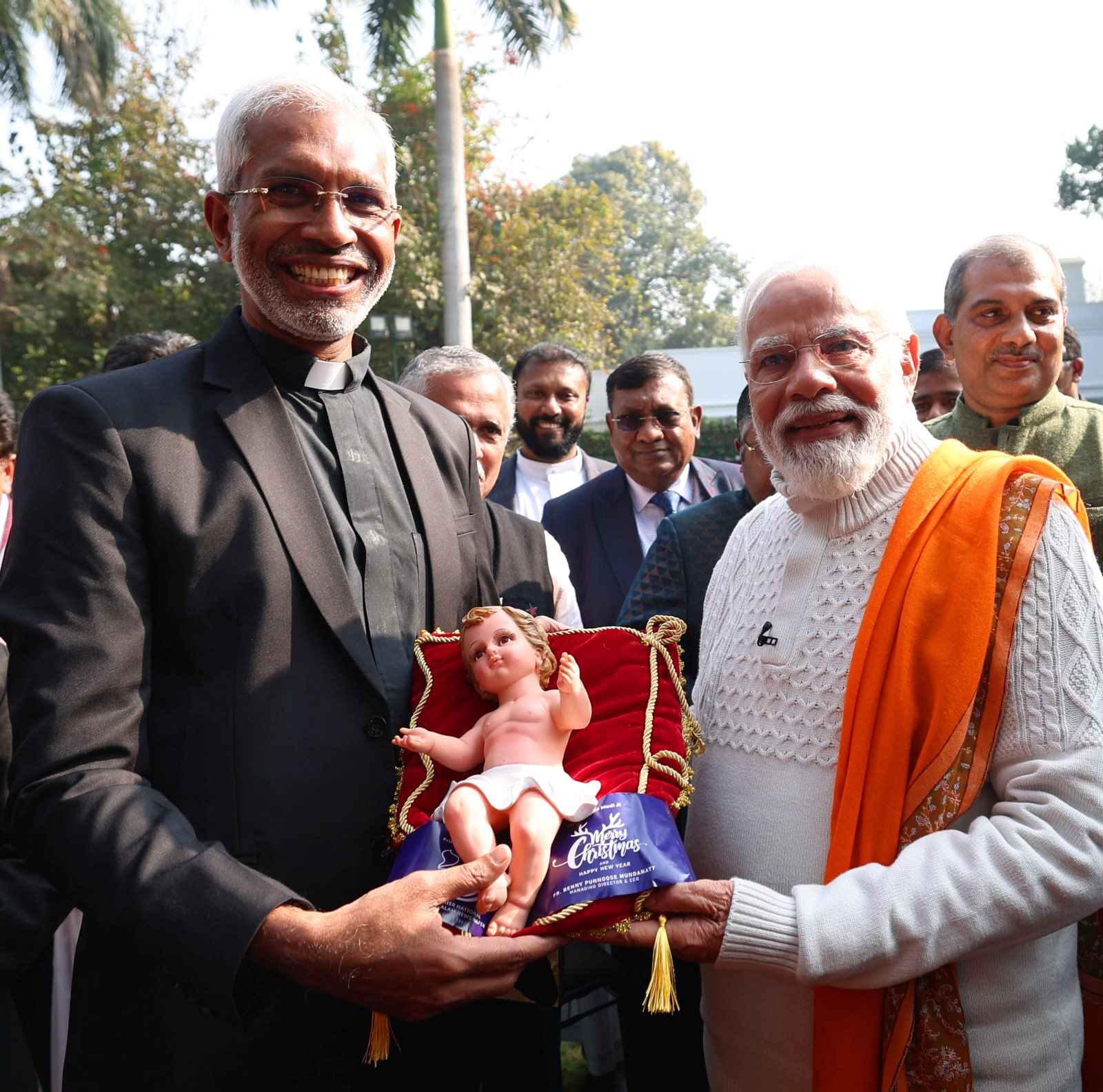 On Christmas day, Prime Minister Modi invited leaders of the Christian community (mainly prelates), some prominent businessmen and well-known figures from the film